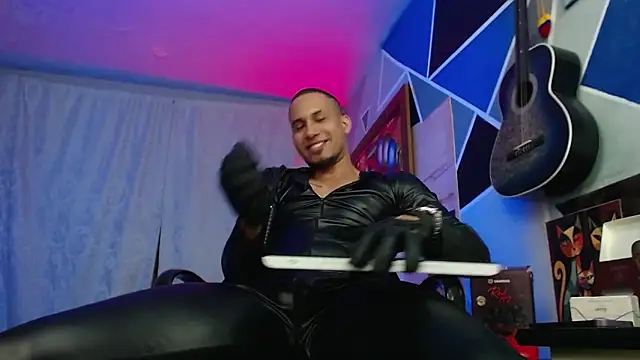 MagnusFrost online show from April 2026 07:45:01 AM