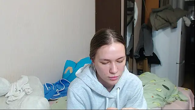 leila bambi  online show from January 2025 11:08:01 PM