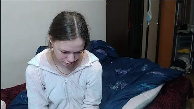 leila bambi  online show from March 2025 06:50:02 PM