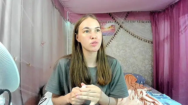 Snapshot of leila_bambi_ chatting on June 2026 07:20:01 AM leila bambi online show from June 2026 07:20:01 AM