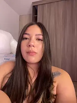 Latina vanessa online show from February 2025 01:10:01 AM
