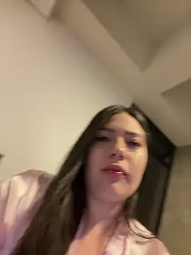 Latina vanessa online show from April 2026 02:15:02 AM