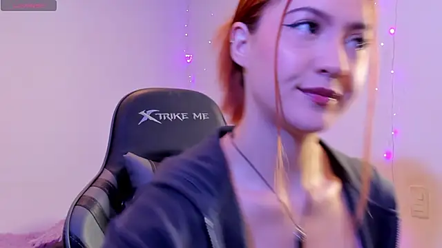 Amypond   online show from October 2025 09:44:01 AM