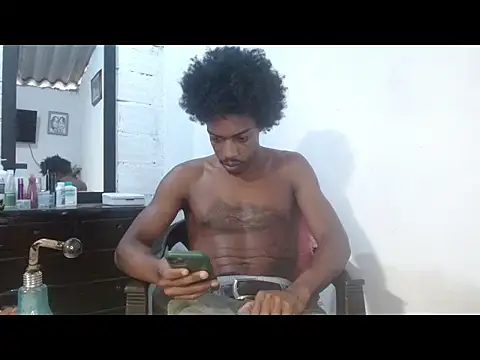 Snapshot of Larry-n-clouds chatting on May 2026 08:59:01 PM Larry-n-clouds online show from May 2026 08:59:01 PM