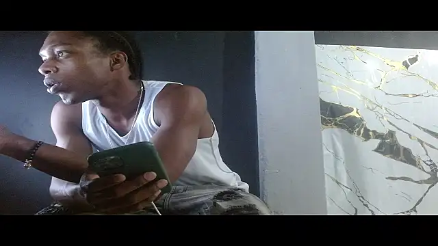 Snapshot of Larry-n-clouds chatting on June 2026 02:16:01 AM Larry-n-clouds online show from June 2026 02:16:01 AM