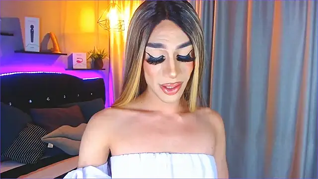 camila hootie online show from January 2025 03:34:02 AM