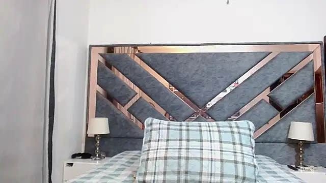 KarlaTesg online show from November 2025 10:02:02 AM