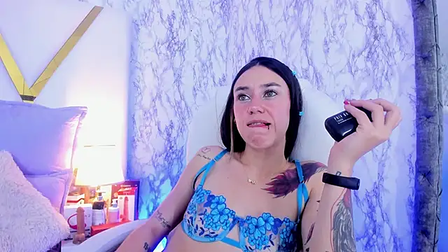 Athziry  online show from January 2025 05:24:01 PM