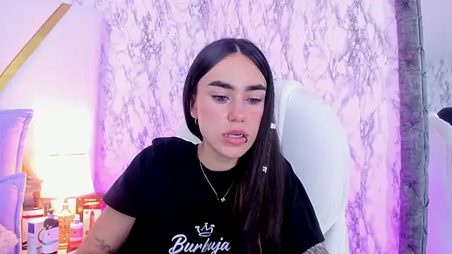 Athziry  online show from January 2025 06:23:01 PM