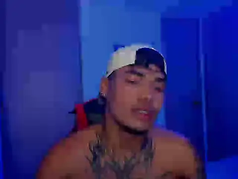Snapshot of thomas_latin_boy chatting on September 2025 01:05:01 AM thomas latin boy online show from September 2025 01:05:01 AM