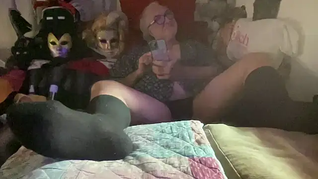 EroticVenetian online show from December 2025 04:18:02 AM