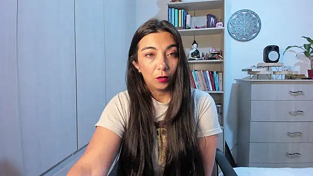 Snapshot of Karla_hernandez_ chatting on June 2026 10:23:01 AM Karla hernandez online show from June 2026 10:23:01 AM