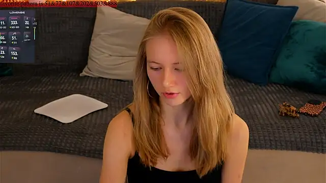 Snapshot of Alexandra_Demore chatting on February 2025 12:35:02 AM Alexandra Demore online show from February 2025 12:35:02 AM