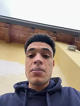 Snapshot of LukonPorn chatting on March 2025 01:07:01 PM LukonPorn online show from March 2025 01:07:01 PM