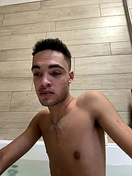 Snapshot of LukonPorn chatting on November 2025 05:01:02 PM LukonPorn online show from November 2025 05:01:02 PM