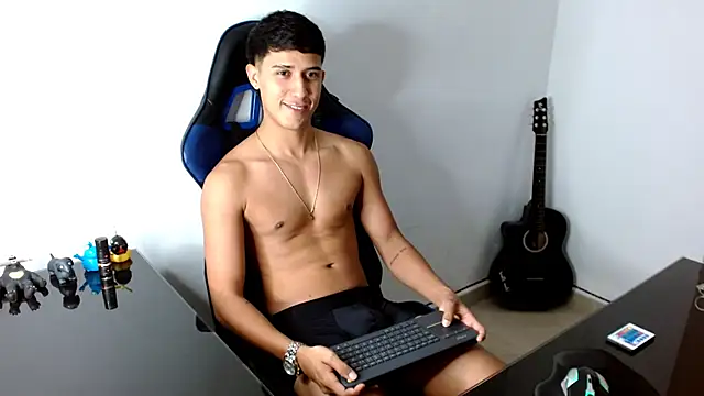 Snapshot of Juan_da01 chatting on December 2024 01:43:01 AM Juan da01 online show from December 2024 01:43:01 AM