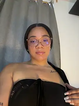 ashley Tompson1 online show from February 2026 11:20:01 AM