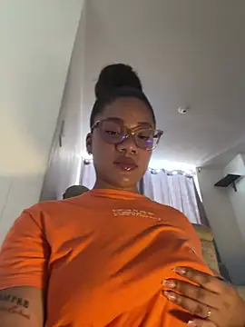 ashley Tompson1 online show from April 2026 12:51:02 PM