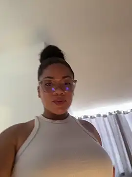 ashley Tompson1 online show from April 2026 01:35:01 PM