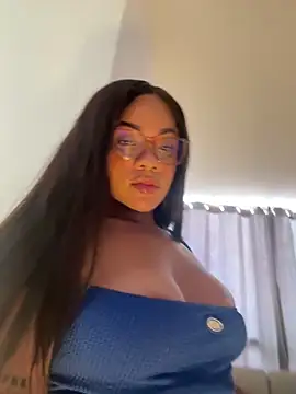 ashley Tompson1 online show from April 2026 12:41:01 PM