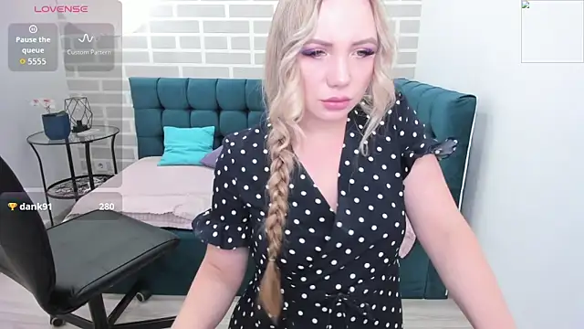 EvaMoran online show from June 2026 02:01:01 AM