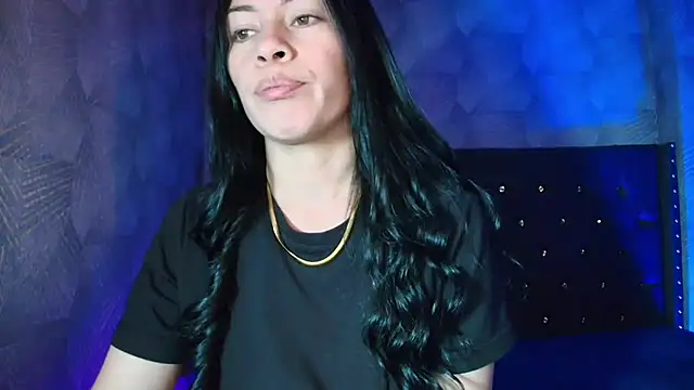 AnnaliOlsenX online show from June 2026 06:56:02 PM