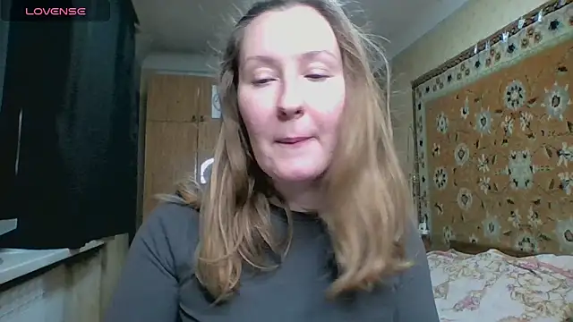 AnnaXLovers online show from October 2025 01:01:02 PM