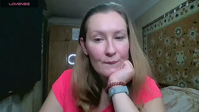 AnnaXLovers online show from November 2025 01:23:01 PM