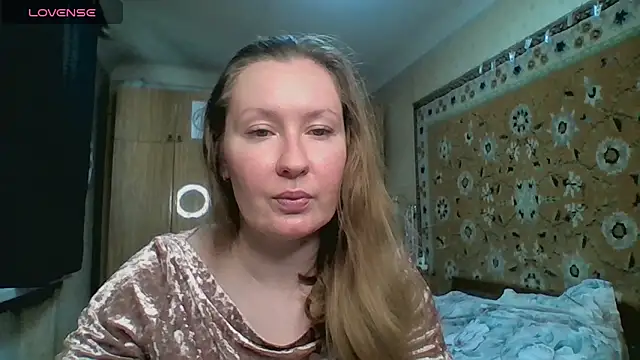 AnnaXLovers online show from April 2026 01:25:02 PM