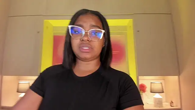 tamaraa smiith online show from April 2026 07:36:02 PM