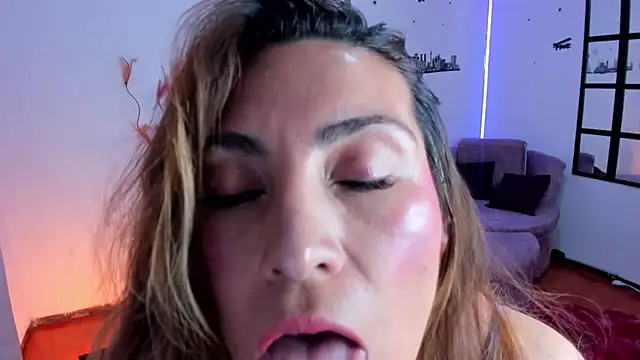 Elizabeth taylor b online show from March 2026 11:22:02 PM