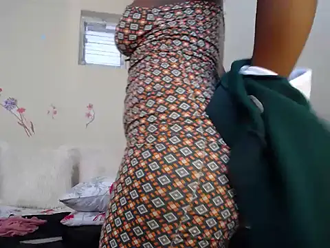 DarkBerry8 online show from October 2025 12:56:01 PM