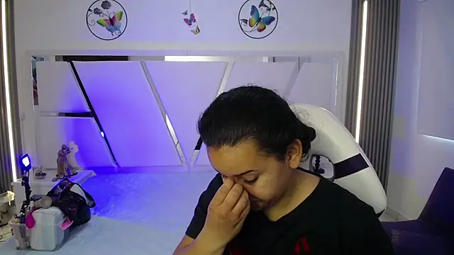  Miaaleon online show from October 2025 12:50:01 PM