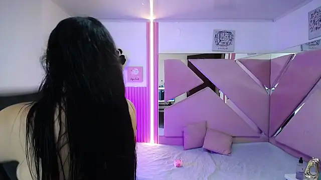  Miaaleon online show from January 2026 12:55:01 PM