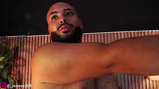 DilanJonnes  online show from September 2025 11:37:02 PM