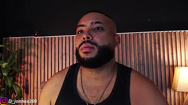 DilanJonnes  online show from September 2025 10:42:02 PM