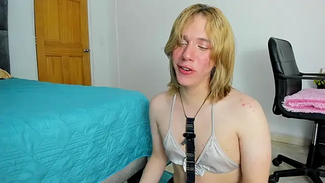 Snapshot of _Little_angel69 chatting on January 2025 05:29:01 PM  Little angel69 online show from January 2025 05:29:01 PM