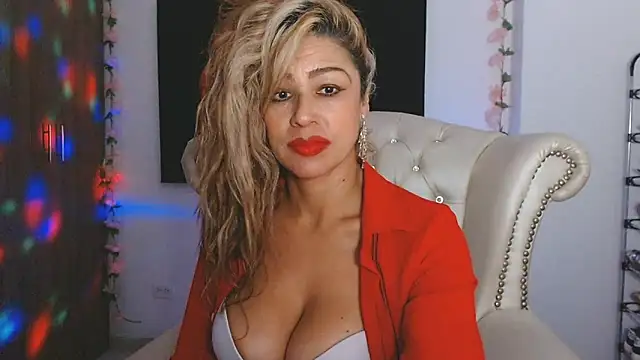 Isabelhot1 online show from April 2026 08:15:02 PM