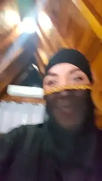 AmbarBurhan online show from October 2025 04:04:01 PM