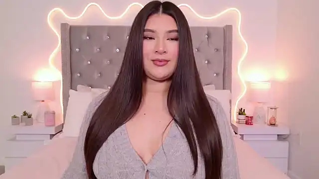 JuliaSUMMERS2022 online show from March 2026 10:32:01 PM