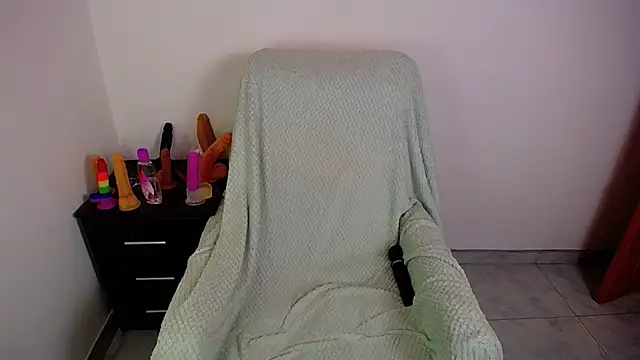 Snapshot of hot_girl01_hanna chatting on September 2025 10:12:01 PM hot girl01 hanna online show from September 2025 10:12:01 PM