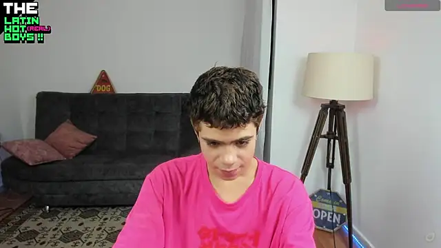 Snapshot of MyLatinHotBoys chatting on December 2024 08:09:01 AM MyLatinHotBoys online show from December 2024 08:09:01 AM