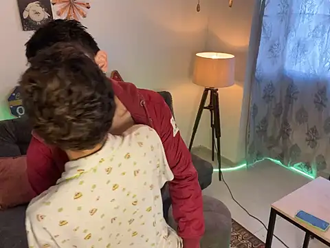 Snapshot of MyLatinHotBoys chatting on December 2024 03:37:02 PM MyLatinHotBoys online show from December 2024 03:37:02 PM