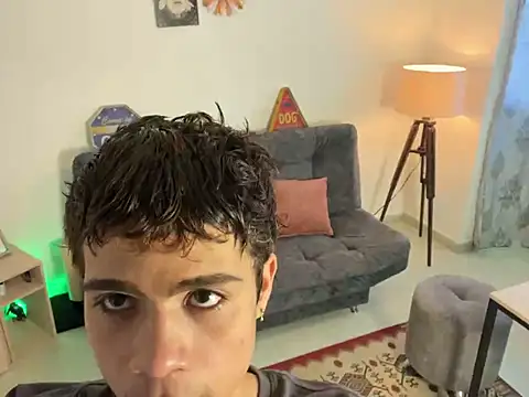 Snapshot of MyLatinHotBoys chatting on December 2024 08:58:02 PM MyLatinHotBoys online show from December 2024 08:58:02 PM