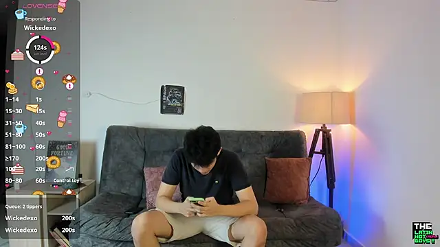 Snapshot of MyLatinHotBoys chatting on February 2025 12:28:01 AM MyLatinHotBoys online show from February 2025 12:28:01 AM