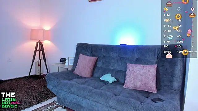 Snapshot of MyLatinHotBoys chatting on February 2025 06:32:02 PM MyLatinHotBoys online show from February 2025 06:32:02 PM