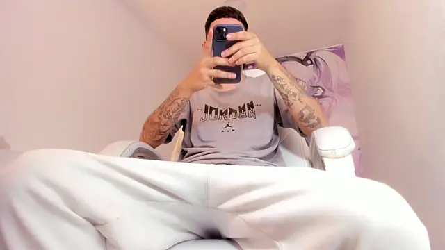 FrannBoy online show from February 2026 03:49:02 AM