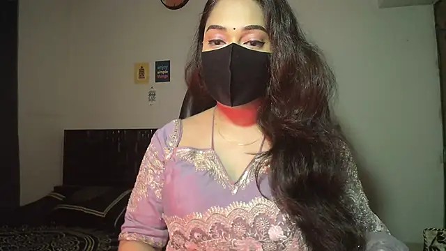 Most-Beautiful-Queen online show from April 2026 08:01:02 PM