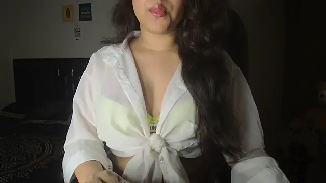 Snapshot of Most-Beautiful-Queen chatting on May 2026 07:33:01 PM Most-Beautiful-Queen online show from May 2026 07:33:01 PM