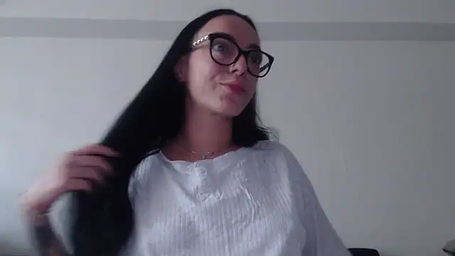 Snapshot of IzabelllNoir chatting on June 2026 08:49:02 AM IzabelllNoir online show from June 2026 08:49:02 AM